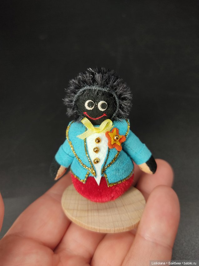 Кукла-неваляшка Голлиго от Deborah Ganham. 7 см (фото 2)