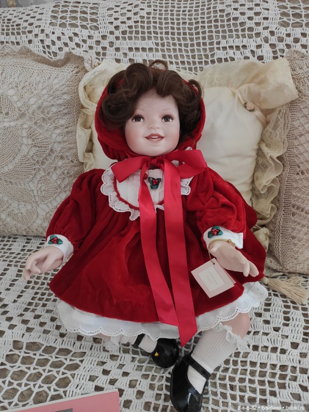 Очень красивая парадная кукла Crristmas Carol (фото 9)