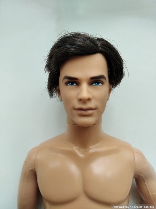 Кен тач. Москино барби и кен. Барби и кен. Кен 1959. Кен из 1984.