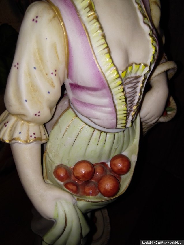 Большие интерьерные статуэтки, пара. Дама и кавалер. Бисквит (фото 9)