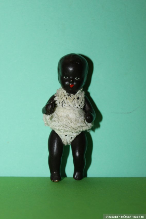 Редкий керамический немецкий пупсик негрик Tebu Теоdor Buschbaum, высота 9 см