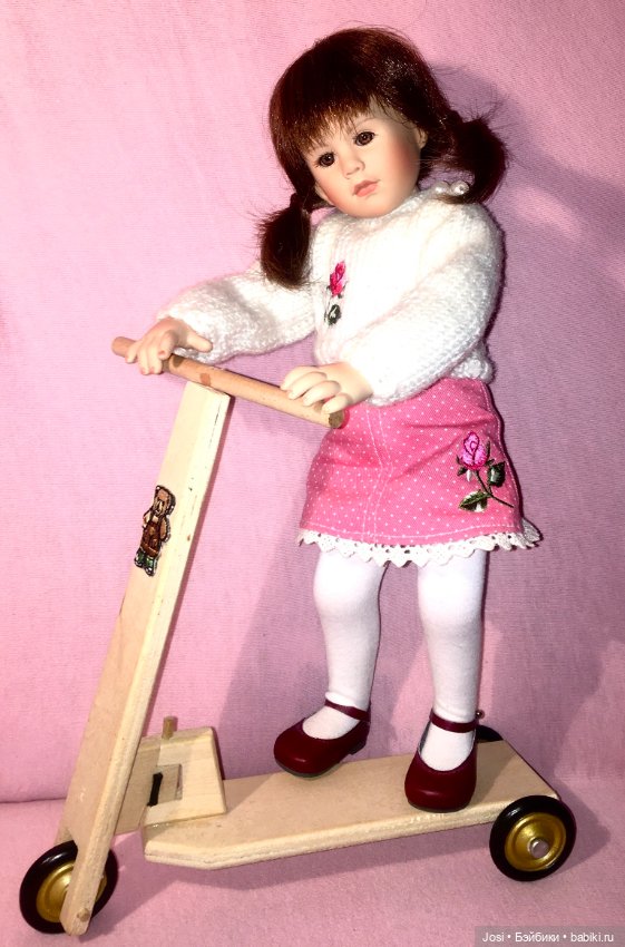 Редкая Lucie с самокатом от Rosemarie Muller