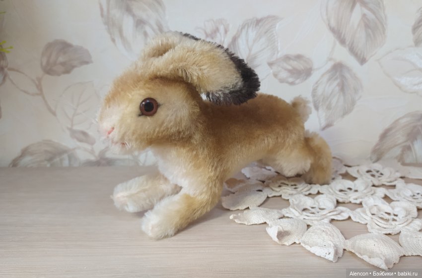 Старинная игрушка Steiff: зайчик
