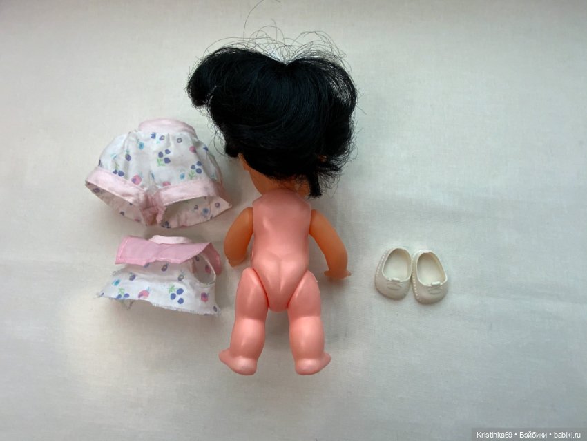 Очаровательная малышка с чёрными волосами. 1989 год Югославия (фото 4)