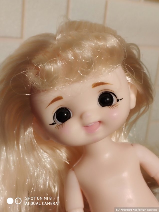 Солнечная девочка, золотой блондин