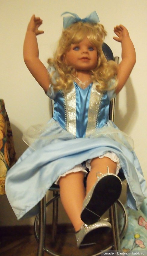 2016 Ashton Drake полностью виниловая шарнирная большая Золушка от Monika Peter Leicht (фото 2)