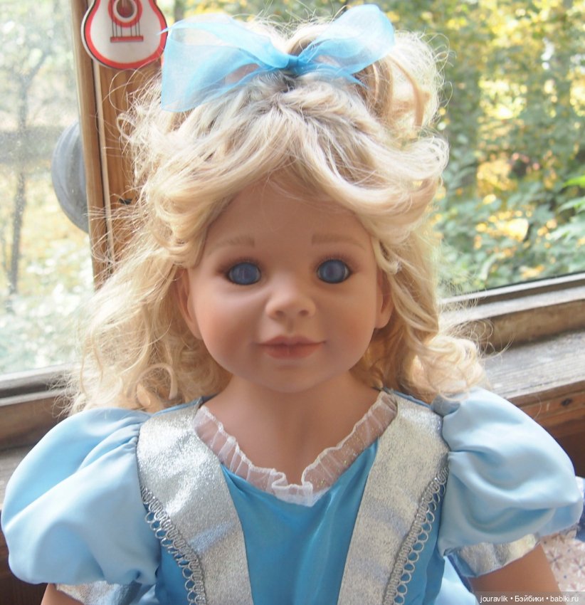 2016 Ashton Drake полностью виниловая шарнирная большая Золушка от Monika Peter Leicht (фото 6)