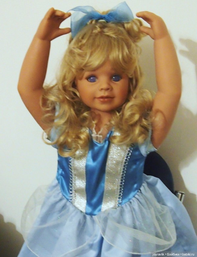 2016 Ashton Drake полностью виниловая шарнирная большая Золушка от Monika Peter Leicht (фото 3)