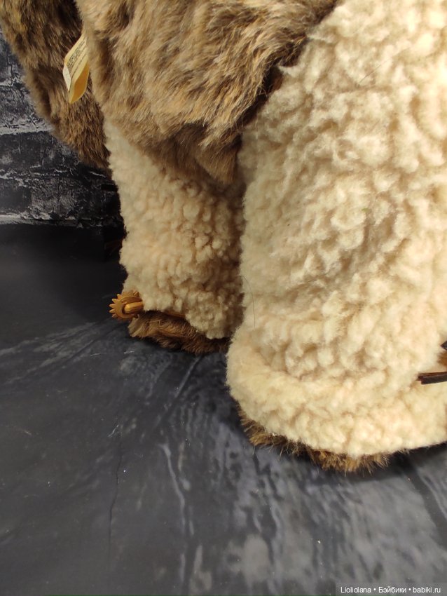 Дикий Шерстистый Гриззлинн от Lynn West. 1986 год