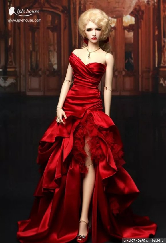 Красное платье для куклы