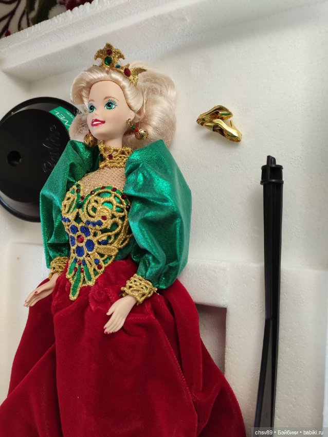 Holiday Jewel Porcelain Barbie 1995 688815