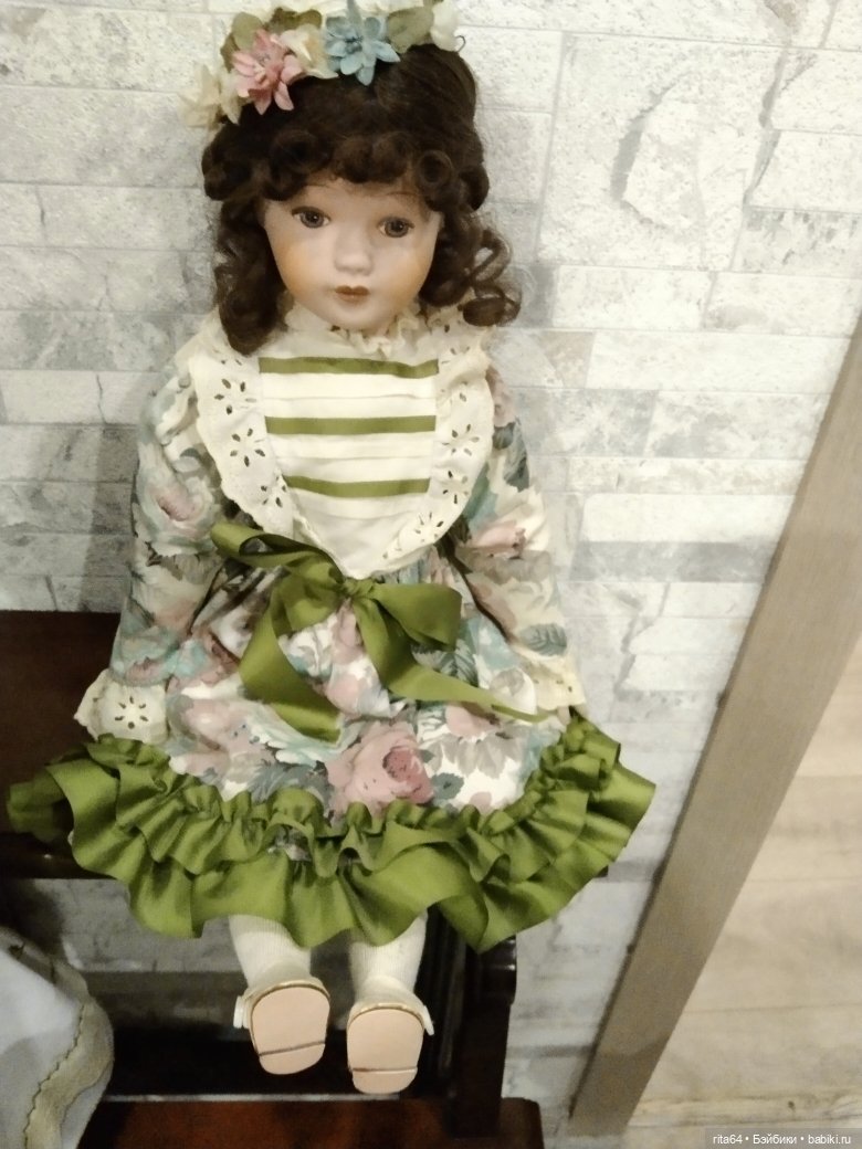 Винтажная фарфоровая кукла 1995 г