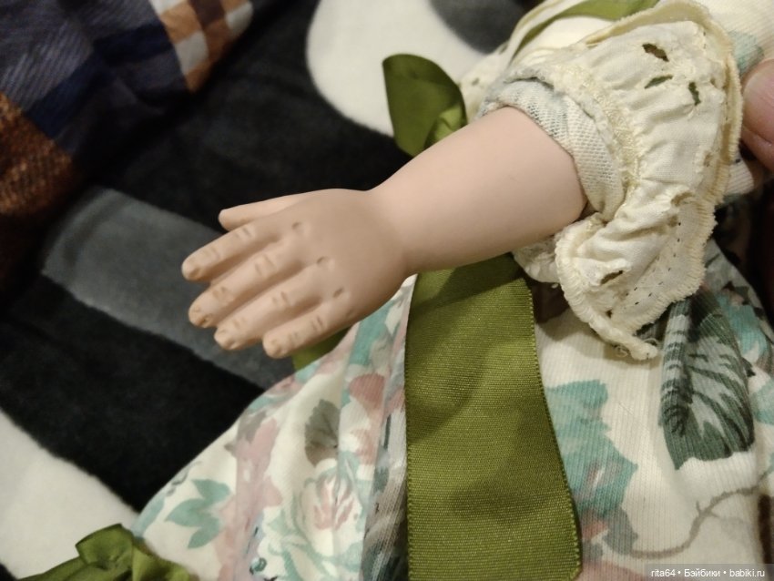 Винтажная фарфоровая кукла 1995 г (фото 8)