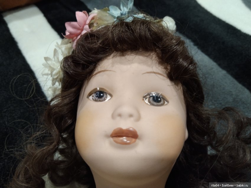 Винтажная фарфоровая кукла 1995 г (фото 5)