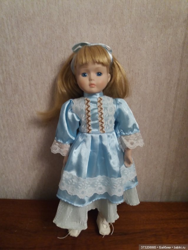 Платья для фарфорок — Одежда для кукол