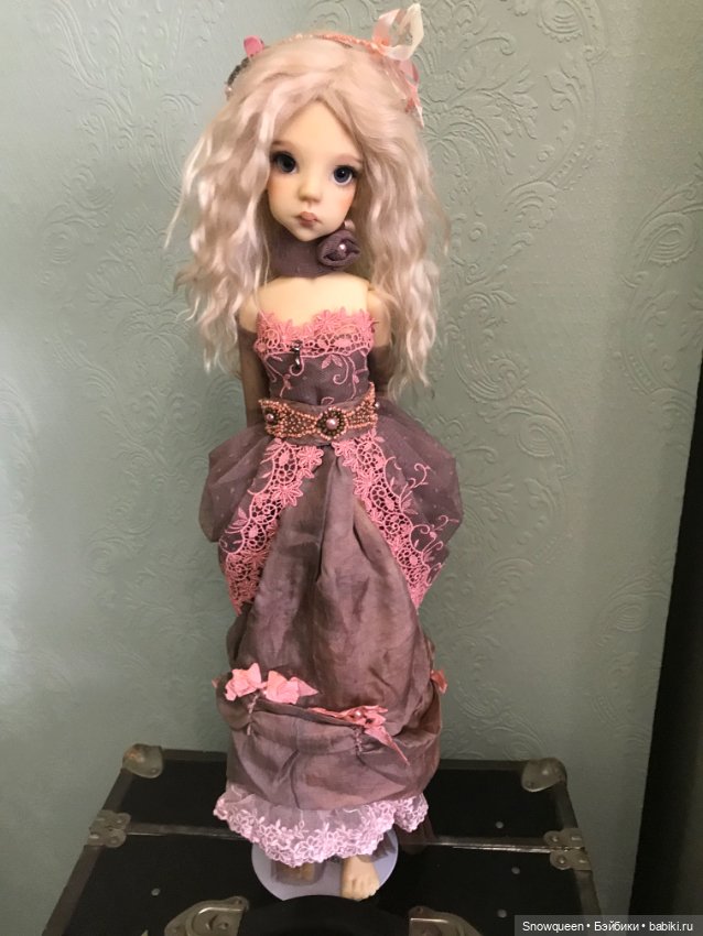 Стильные и очень красивые наряды для куколок Kaye Wiggs и похожих размеров