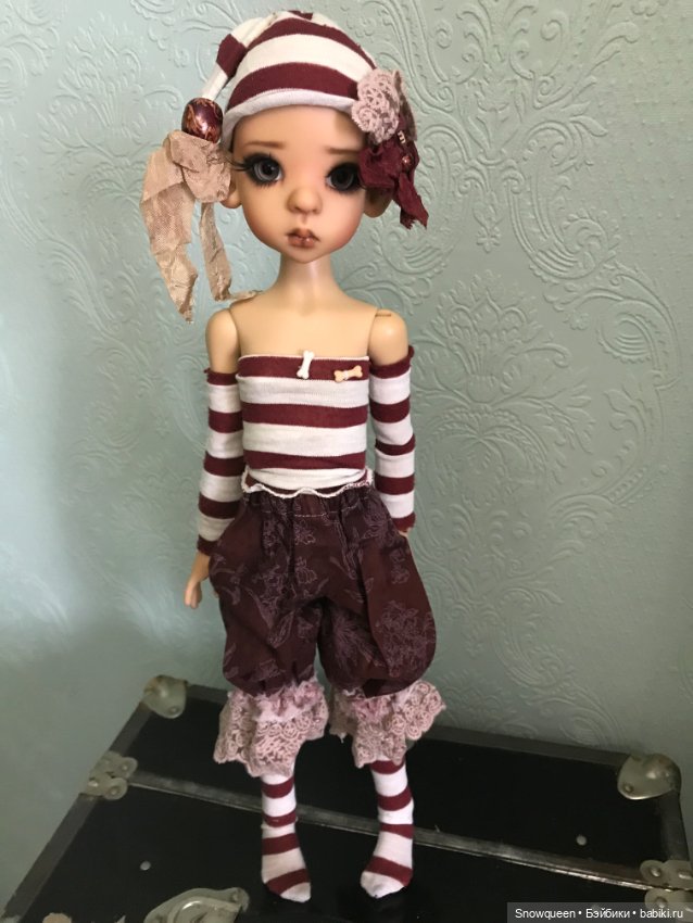Стильные и очень красивые наряды для куколок Kaye Wiggs и похожих размеров (фото 4)