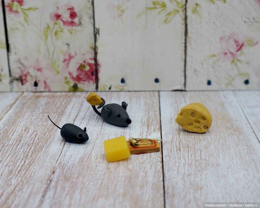 Сыр в мышеловке и мышки — Миниатюра для кукол