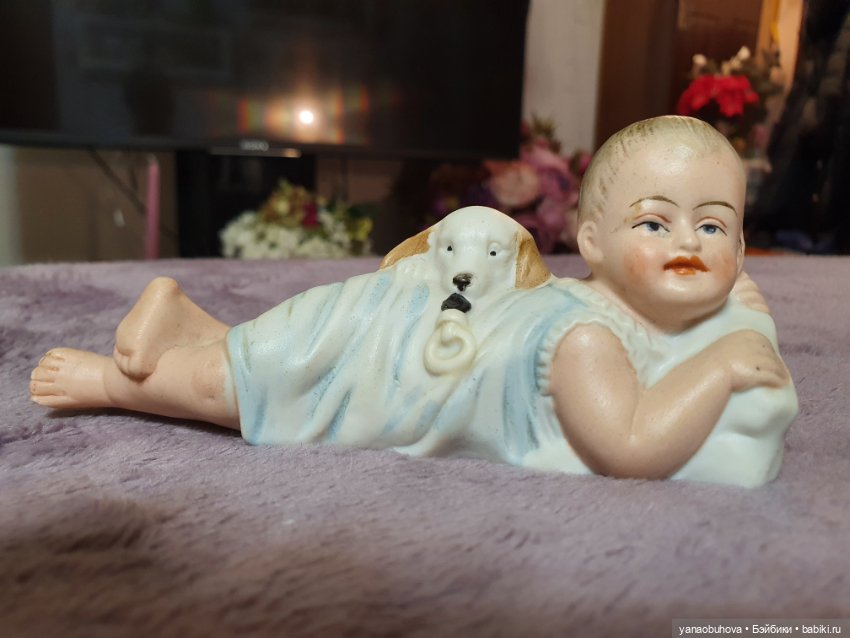 Антикварные и винтажные фарфоровые куколки-статуэтки