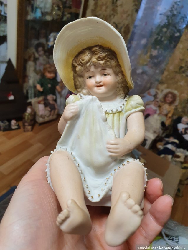 Антикварные и винтажные фарфоровые куколки-статуэтки (фото 7)