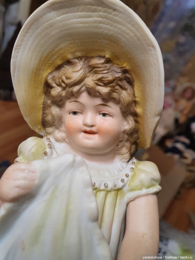 Антикварные и винтажные фарфоровые куколки-статуэтки (фото 6)