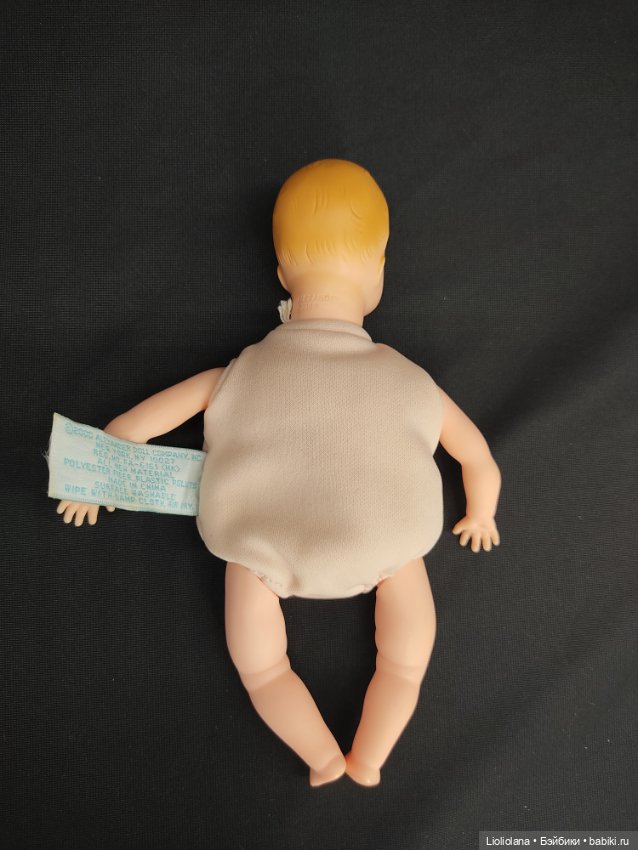 Малышка в белом от madame Alexander. 17 см. Винил (фото 9)