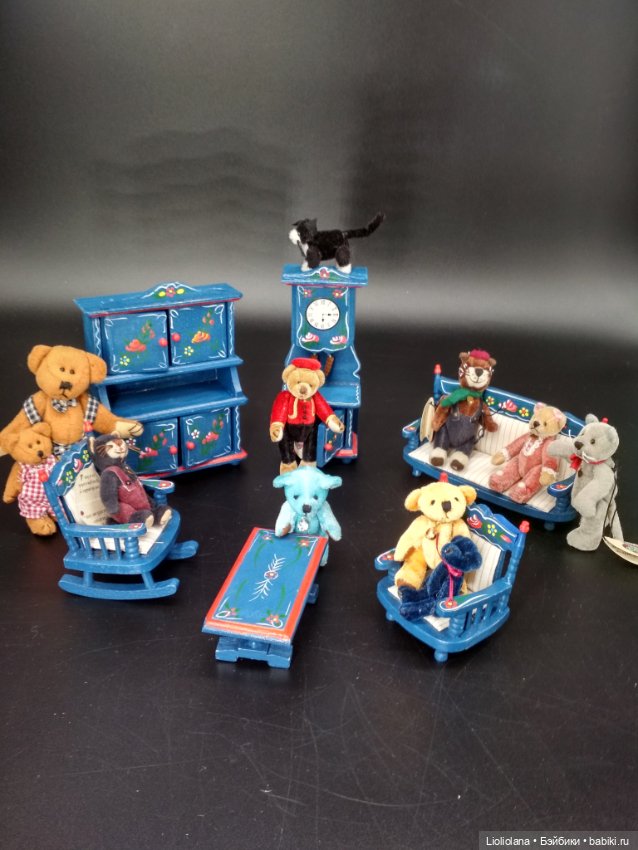 Мишка с пчелкой от World Of Miniature Bears. 7 см. Миниатюра. США