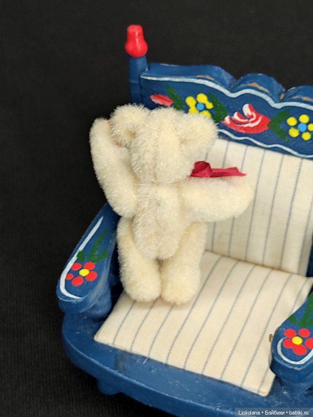 Мишка белый с красным бантом от World Of Miniature Bears. 4,5 см (фото 5)