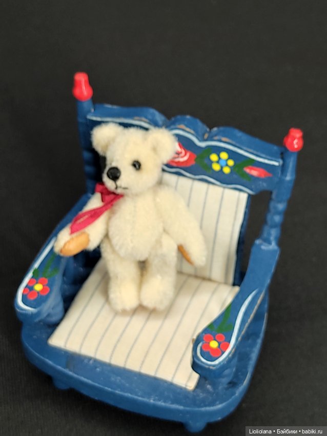 Мишка белый с красным бантом от World Of Miniature Bears. 4,5 см (фото 4)