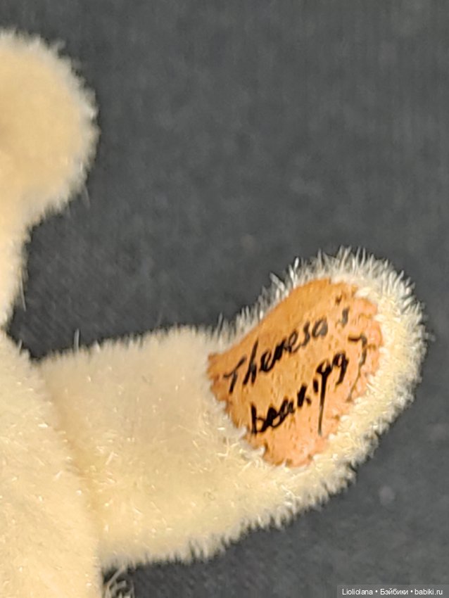 Мишка белый с красным бантом от World Of Miniature Bears. 4,5 см (фото 8)