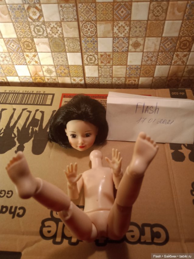 Тело шарнирное( подходит Паолкам,Джолинам и тд)+ голова Белоснежки