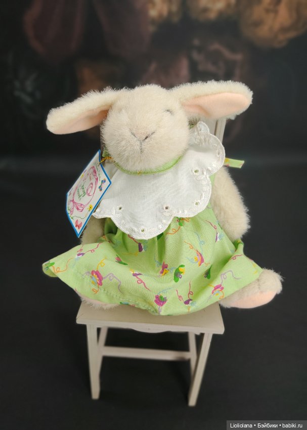 Кролик Hoppy Vanderhare. Весенние шляпки. 20 см (фото 6)