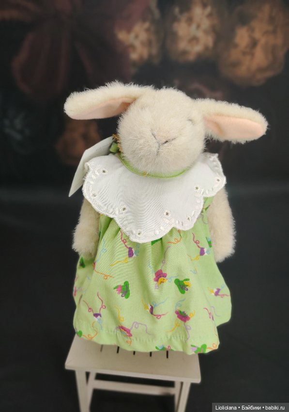 Кролик Hoppy Vanderhare. Весенние шляпки. 20 см