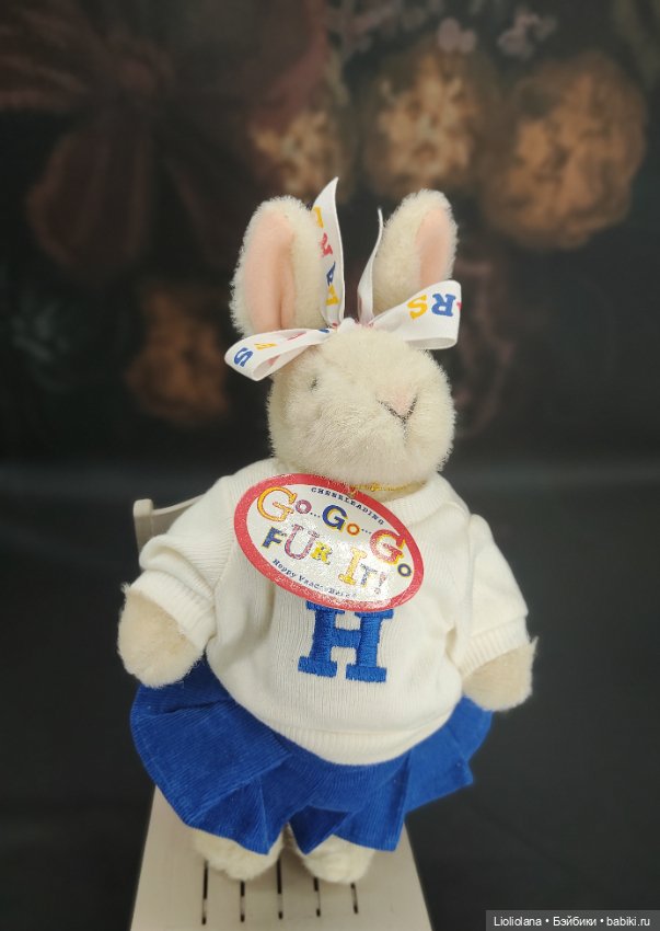 Кролик Hoppy Vanderhare,друг мишек Muffy. Чирлидер