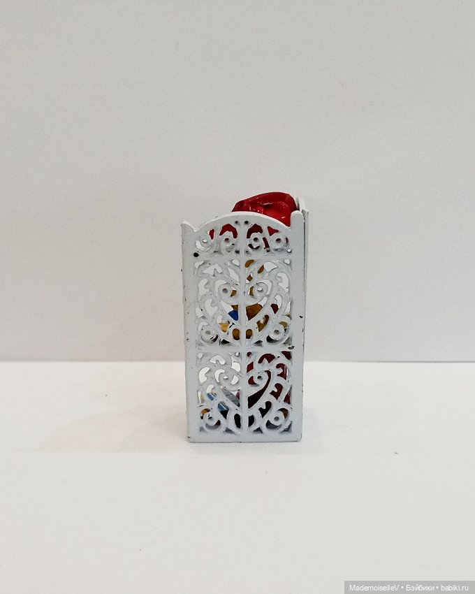 Угловая полочка 1:12 — Миниатюра для кукол (фото 5)