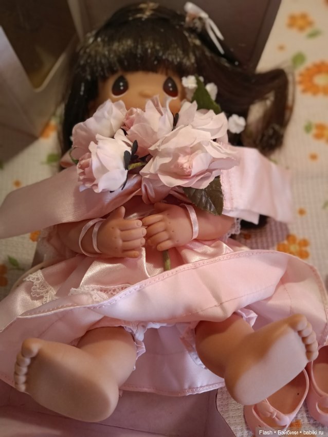 Драгоценные моменты Precious moments от Линды Рик с букетом (фото 8)