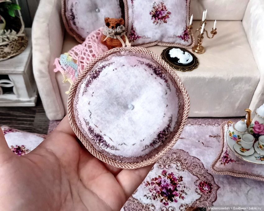 Коллекция ковров и подушек "Нежность" в сиреневом цвете № 53