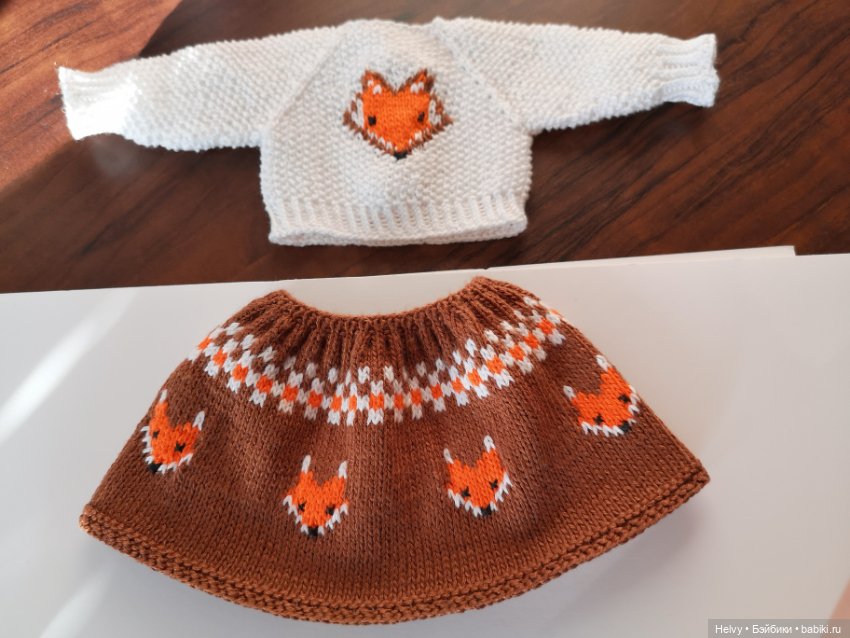 Свитер и юбочка для куклы Little Darling