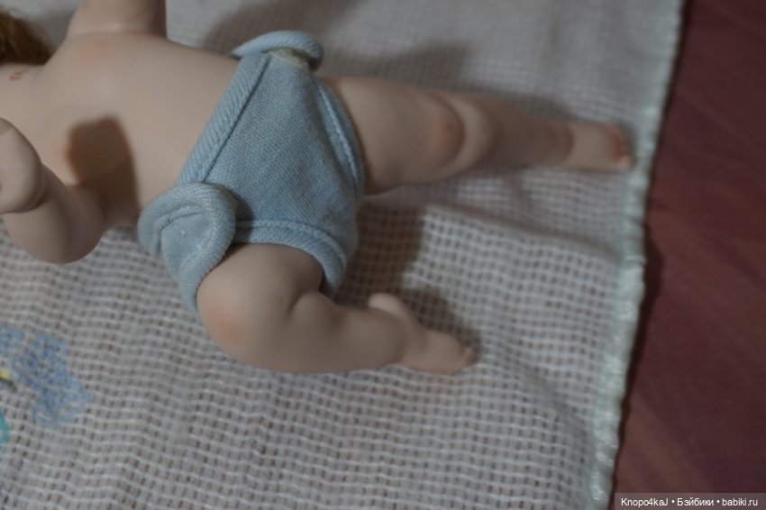 Titus Tomescu «Snug as a Bug in a Rug» — Уютный как жук в ковре мини версия