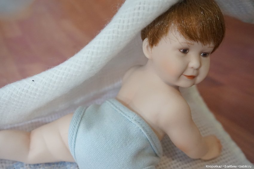 Titus Tomescu «Snug as a Bug in a Rug» — Уютный как жук в ковре мини версия (фото 6)