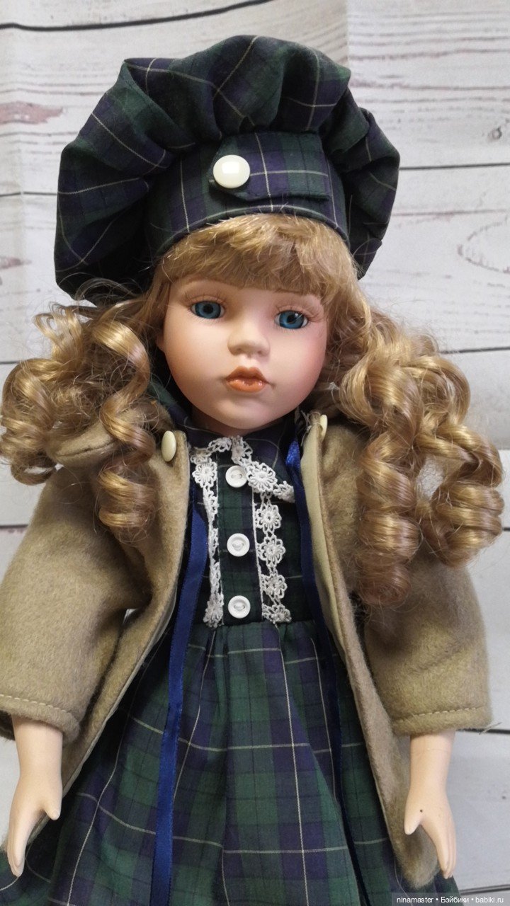 Винтажная фарфоровая куколка (фото 2)