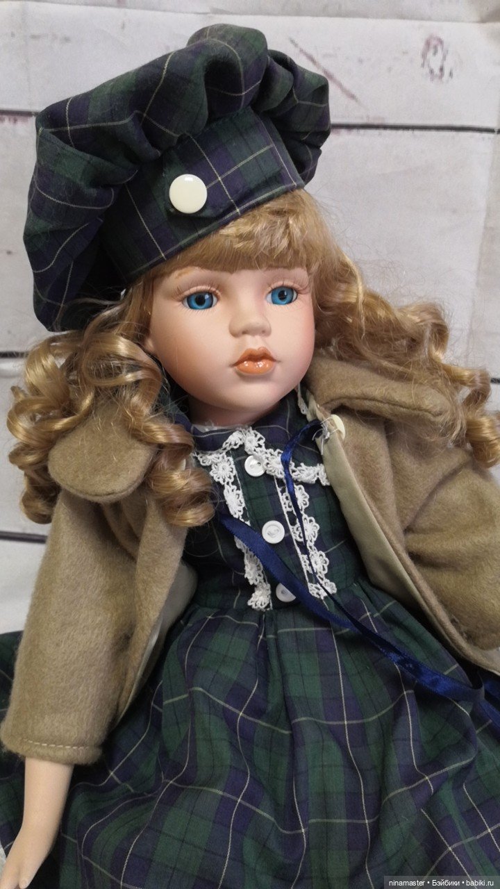 Винтажная фарфоровая куколка