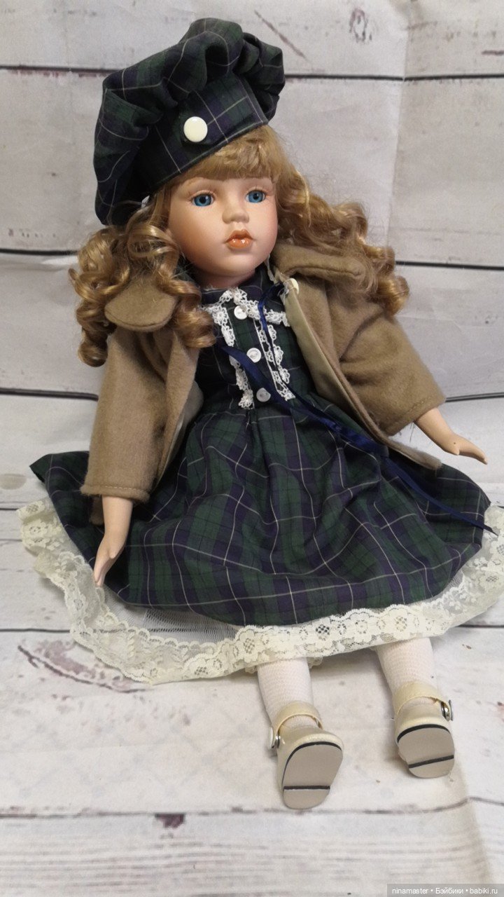 Винтажная фарфоровая куколка