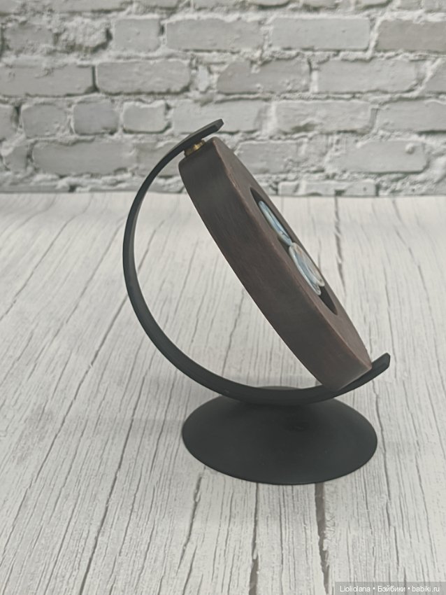 Миниатюрные тарелочки на раме (фото 6)