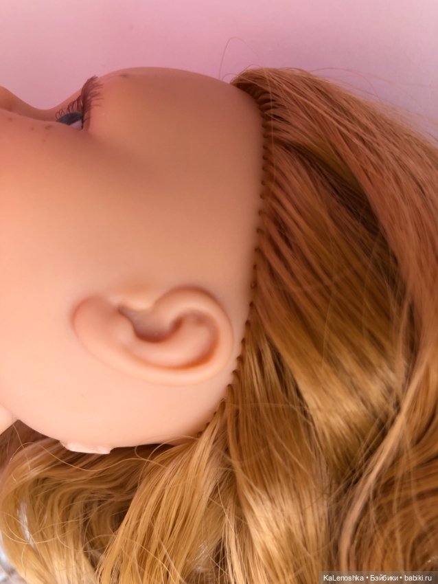 Даша полячка, с зелёными глазками, пробор прямой от Паола Рейна(Паола Рейна)