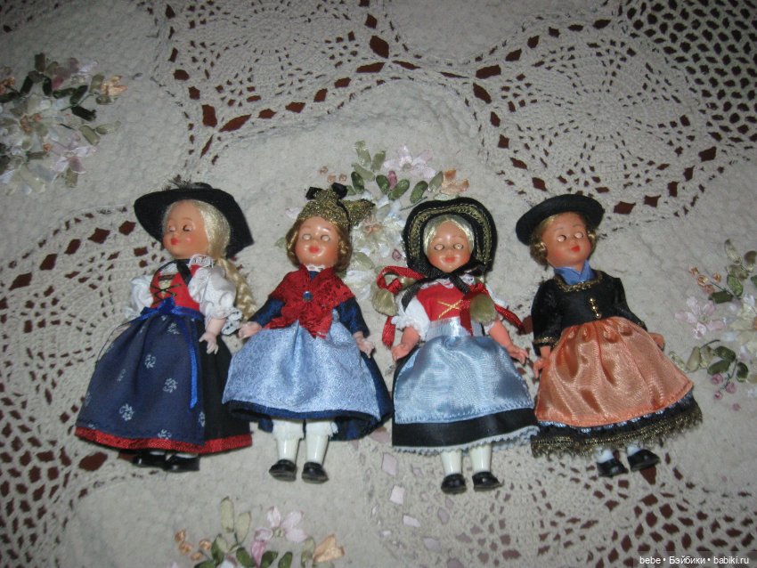 Винтажные куколки в национальных костюмах,фабрика Querzola Marco Италия (фото 3)