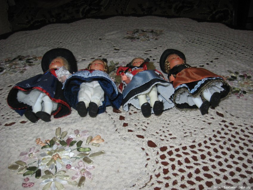 Винтажные куколки в национальных костюмах,фабрика Querzola Marco Италия (фото 4)