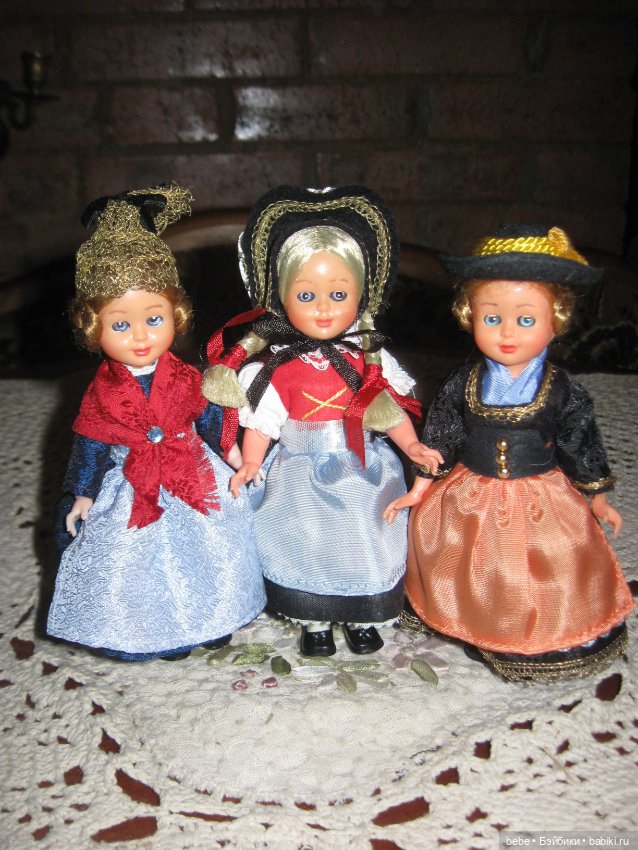 Винтажные куколки в национальных костюмах,фабрика Querzola Marco Италия (фото 5)