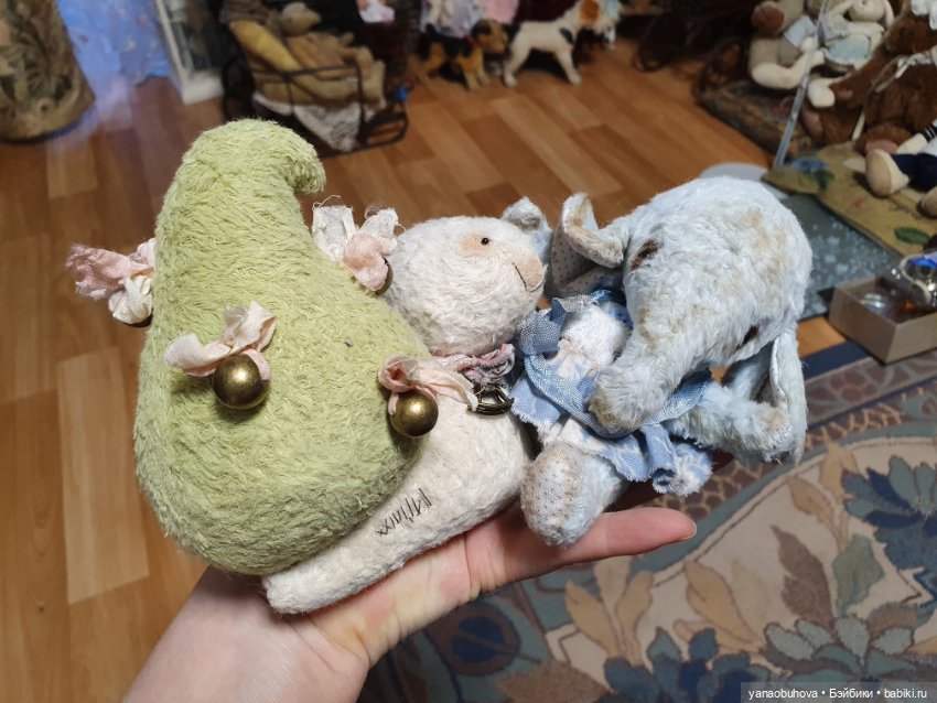 Авторская мягкая игрушка улитка из плюша (фото 6)