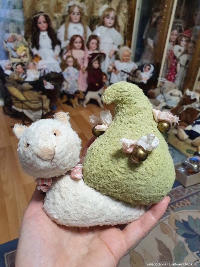 Авторская мягкая игрушка улитка из плюша